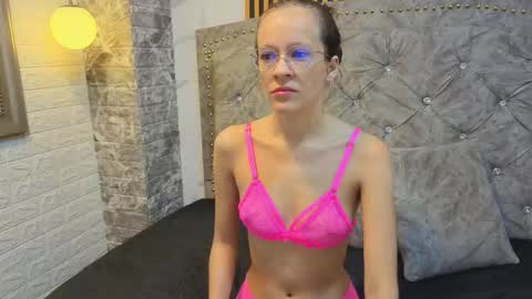 salome_cruxx online show from February 2026 11:40:01 AM