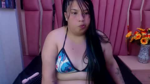 Snapshot of salome_curvy_ chatting on November 2025 05:02:01 PM salome_curvy_ online show from November 2025 05:02:01 PM