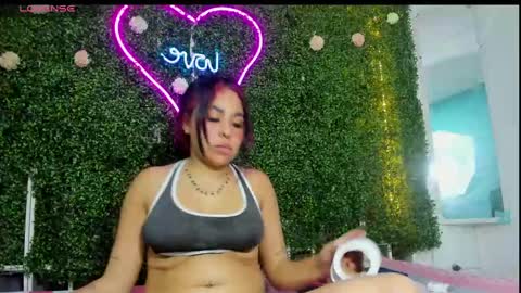 Snapshot of salome_domi chatting on January 2025 11:10:02 PM salome online show from January 2025 11:10:02 PM