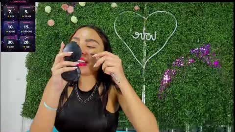 Snapshot of salome_domi chatting on March 2025 09:14:02 PM salome online show from March 2025 09:14:02 PM