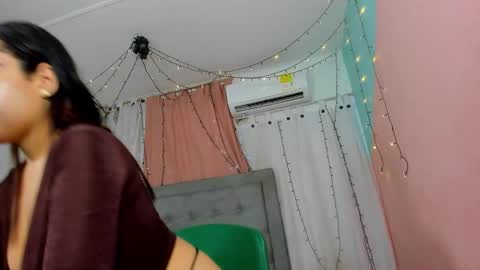 Snapshot of salome_domi chatting on November 2025 07:24:01 PM salome online show from November 2025 07:24:01 PM