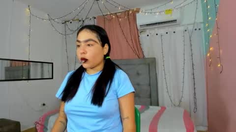 Snapshot of salome_domi chatting on November 2025 03:12:01 AM salome online show from November 2025 03:12:01 AM