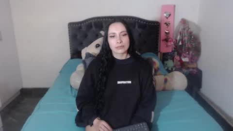 yenny online show from October 2025 04:37:01 AM