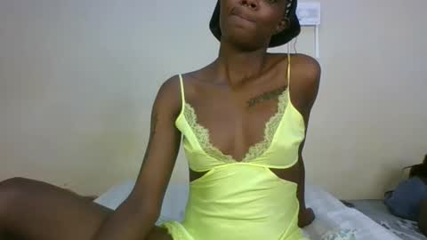 Snapshot of saltysugar20 chatting on June 2026 02:53:01 AM Sugarbabe online show from June 2026 02:53:01 AM