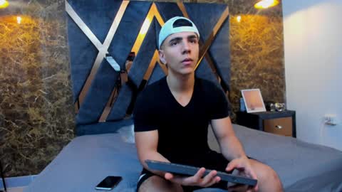 SALVATORE online show from January 2025 06:16:01 PM