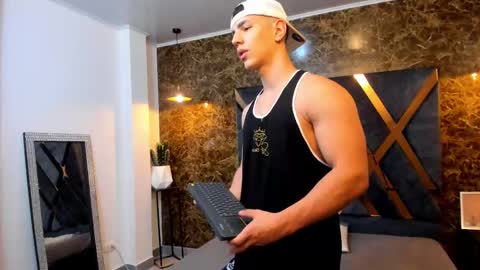 SALVATORE online show from February 2025 11:36:01 AM