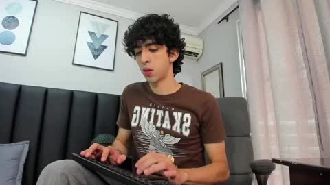 Snapshot of salvatore_monterey chatting on February 2025 02:59:02 PM salvatore online show from February 2025 02:59:02 PM