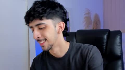 Snapshot of salvatore_monterey chatting on September 2025 08:24:01 PM salvatore online show from September 2025 08:24:01 PM