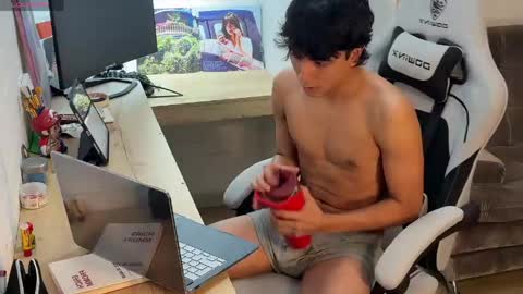 salvatore_montt online show from April 2026 12:45:01 AM