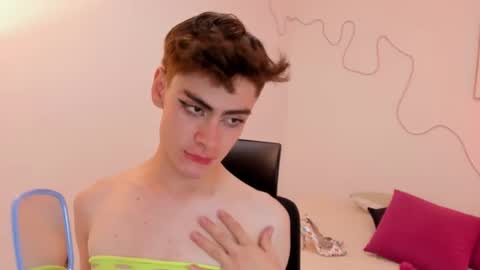 Sam Clark online show from November 2025 03:50:02 AM