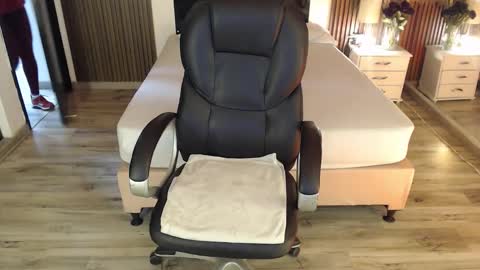 SAM MANSON online show from February 2026 12:13:02 PM