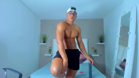 sam_rouge online show from February 2025 08:55:01 PM
