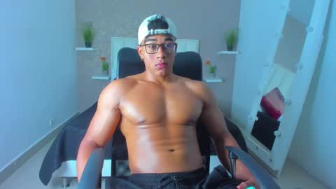 sam_rouge online show from March 2025 11:37:01 PM