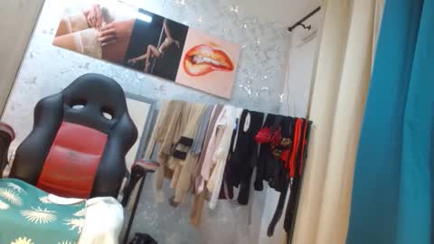 Snapshot of samanta_brownn_ chatting on May 2026 11:06:01 AM samanta online show from May 2026 11:06:01 AM