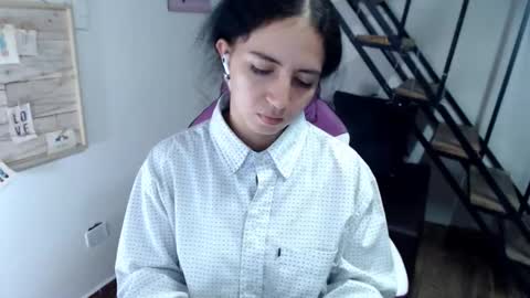 Snapshot of samantha2girl chatting on October 2025 05:47:01 PM samantha online show from October 2025 05:47:01 PM