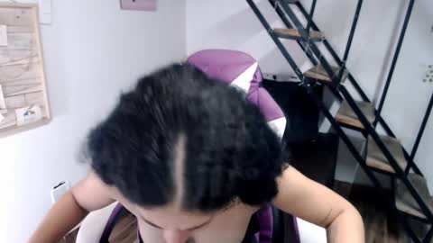 Snapshot of samantha2girl chatting on December 2025 04:46:01 PM samantha online show from December 2025 04:46:01 PM