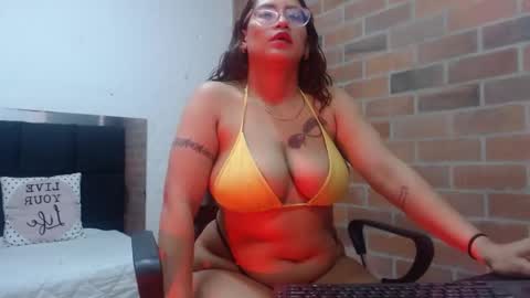 Snapshot of samantha__karolstone chatting on October 2025 02:55:01 AM SAMANTHA online show from October 2025 02:55:01 AM