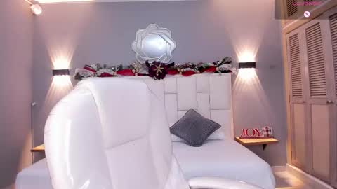  Samanthaa online show from December 2025 12:01:01 PM