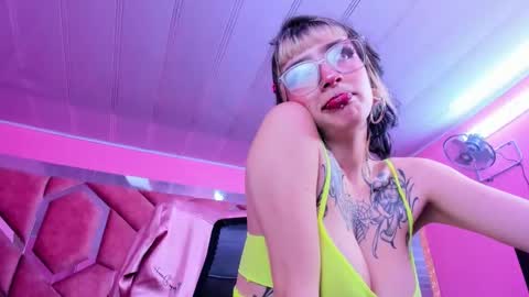 Samantha Smitth online show from March 2026 05:04:01 AM