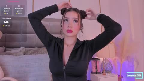   online show from October 2025 07:33:02 PM