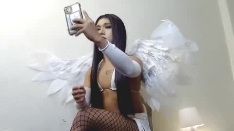 samanthafox9 online show from April 2026 10:33:02 PM