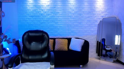 Snapshot of samanthaklein_ chatting on January 2025 03:11:01 AM Samantha Klein online show from January 2025 03:11:01 AM