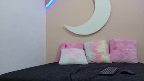 Snapshot of samanthalaurent chatting on May 2026 01:57:16 AM samanthalaurent online show from May 2026 01:57:16 AM