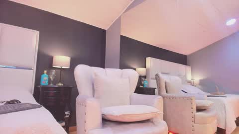 Snapshot of samanthamilf__ chatting on November 2025 08:20:01 PM Samanta online show from November 2025 08:20:01 PM