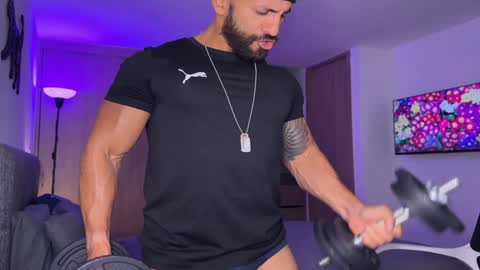 Snapshot of samdornan chatting on January 2025 03:52:02 PM Sam Dornan online show from January 2025 03:52:02 PM