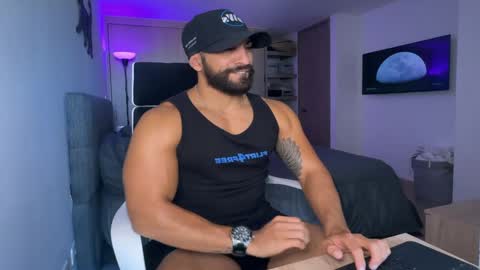 Snapshot of samdornan chatting on January 2025 04:01:02 PM Sam Dornan online show from January 2025 04:01:02 PM