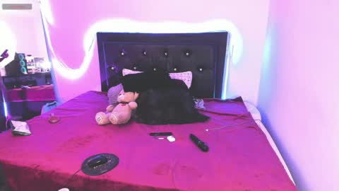 samiacooper25 online show from November 2025 03:06:01 AM