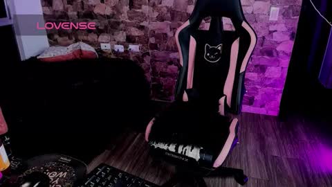 samiacooper25 online show from March 2026 03:21:01 AM