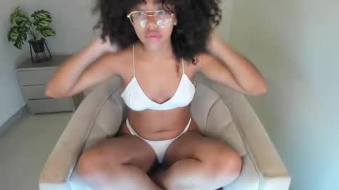 Samie Mury  online show from November 2025 03:38:01 AM