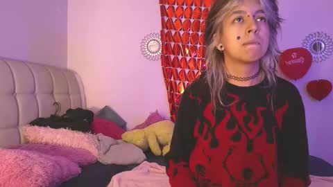 Snapshot of saminthezone chatting on March 2026 12:01:02 PM saminthezone online show from March 2026 12:01:02 PM