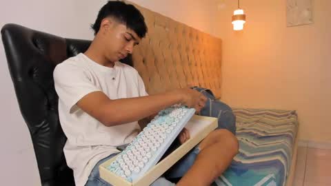 samir_19x online show from June 2026 06:10:02 PM