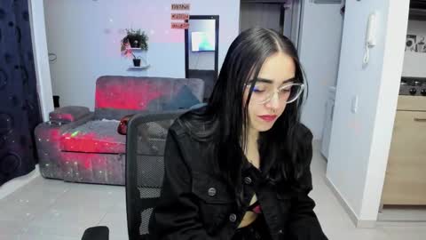 Snapshot of samismith77 chatting on October 2025 06:02:02 AM SARA online show from October 2025 06:02:02 AM