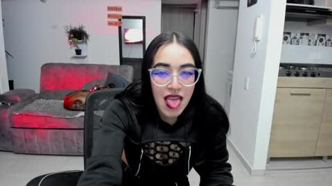 Snapshot of samismith77 chatting on October 2025 12:12:02 AM SARA online show from October 2025 12:12:02 AM