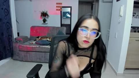 Snapshot of samismith77 chatting on November 2025 10:53:02 PM SARA online show from November 2025 10:53:02 PM