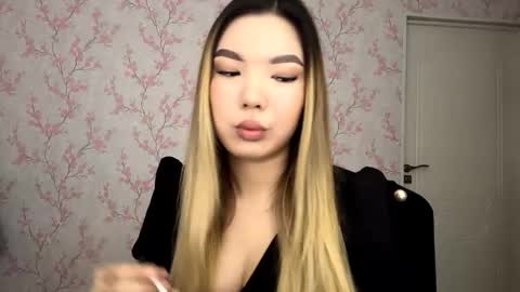 Snapshot of sammiesilvis chatting on February 2026 07:16:02 AM Elina online show from February 2026 07:16:02 AM