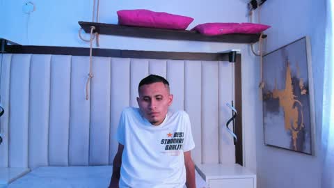 sammy_ela online show from April 2026 07:58:01 PM