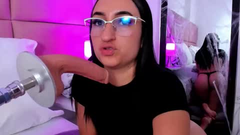 Sammy Morales online show from October 2025 04:19:02 PM