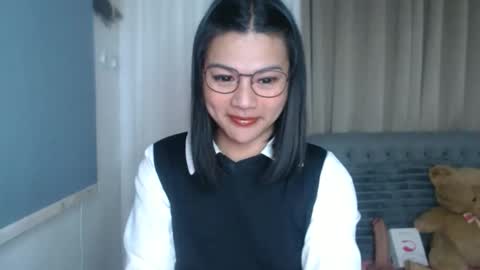 Snapshot of sammypretty19 chatting on March 2026 12:17:01 AM im throat fucker online show from March 2026 12:17:01 AM