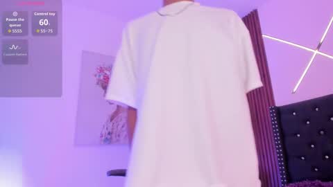 sammyyadams_ online show from October 2025 01:30:01 PM
