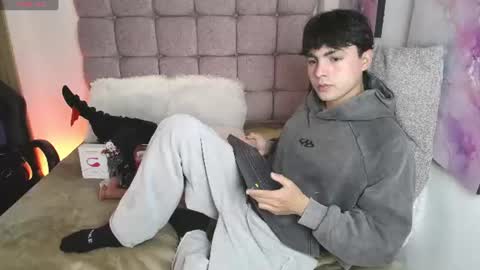 Snapshot of samu_foxxx chatting on June 2026 08:21:01 PM SAMU online show from June 2026 08:21:01 PM