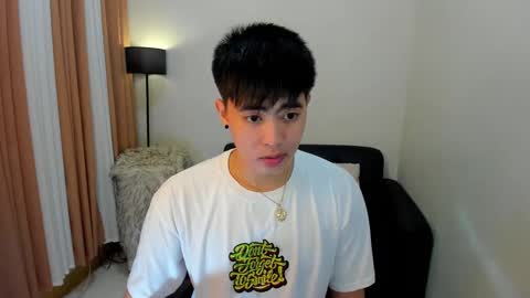 Snapshot of samuelangelo chatting on December 2024 03:30:02 PM Sam online show from December 2024 03:30:02 PM