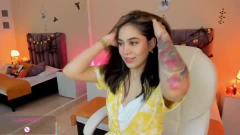 samyy_johnson online show from October 2025 01:41:02 PM