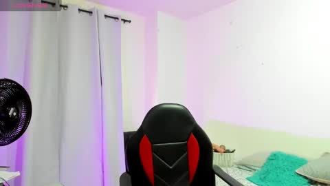 Sanddi  online show from February 2025 04:18:01 PM