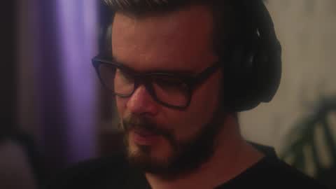 Sanders online show from February 2026 02:06:02 AM