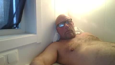 sandnesrune523 online show from March 2026 06:19:02 AM