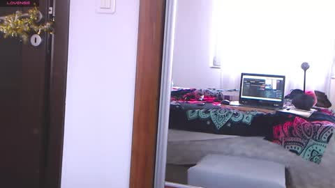 Sandra online show from March 2025 02:44:02 PM